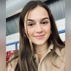 Meet your Posher, Kiana